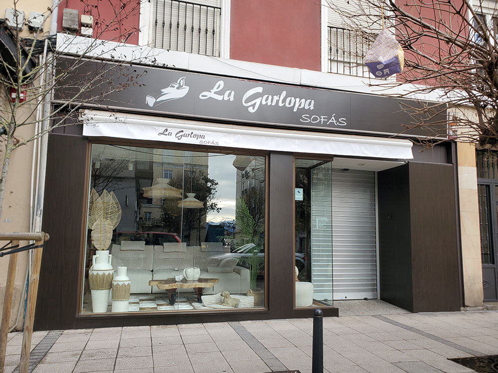 Fachada revestida composite madera instalado en Santander