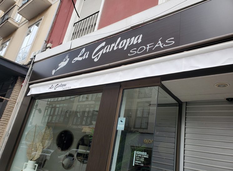 Fachada renovada composite madera instalado en Santander